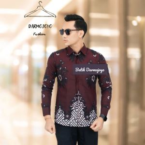 Kemeja Batik Pria Slimfit Motif Kembang Burgundy