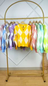 Atasan Rajut Perempuan: Pilihan Cardigan Untuk Musim Dingin