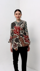 Arjuna Weda Blouse Batik Wanita Motif Watu Balpung