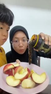 [500g] Kuah Rojak Mak AkuSedap Colek Buah Pilihan Hati Pembuatan Traditional dan Homemade Sedap Menjilat Jari 100% Produk Melayu Muslim Pedas Regular (Pedas Manja2) Pekat Likat Lazat Kicap Cili Kering Jambu Batu Mangga Sengkuang Timun Tauhu Pauh Ringan