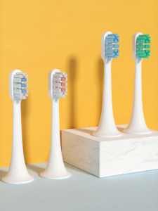 แปรงสีฟันไฟฟ้าแบบเปลี่ยนใหม่ 4 ชิ้น แปรงสีฟันไฟฟ้าแบบอัจฉริยะ เครื่องมือดูแลสุขอนามัยช่องปากสำหรับผู้ใหญ่