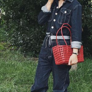 DYJKOUG Large Capacity Hollow Weave Bag Plastic Countryside Style Woman PVC Handbag Cute Vacation Style Vegetable Basket Bag Girls