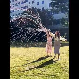 พลุกระดาษ กล่องละ 10 ชิ้น แบบโยน ริบบิ้นกระดาษ ฉลองปาตี้ เทศกาล Hand Throw Streamers