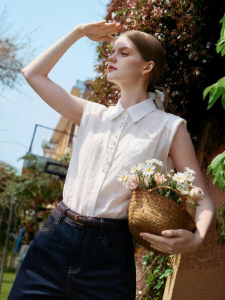 XIANGYING | Sleeveless Light Collared Pearl Design Loose Women Shirt