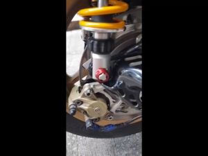 เคลื่อนไหวของน๊อตสแตนเลส น๊อตกันขโมย โช๊คหลัง X-MAX300 V.3 ในราคาโชคด้วย 1 ชุด