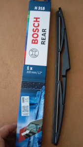 Gạt mưa sau Bosch H318 – 12 inch cho Hyundai i30 2017 – 2025