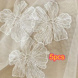Elegant White Floral Lace Embroidery Patches-Intricate Fish Line Design for Wedding Dress&DIY Fashion Decor Wedding Accessories