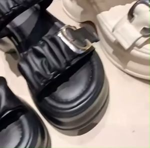 one for all พร้อมส่งจากไทย NEW TX480 เส้นเลือดรัดส้น 7cm สีเปียก เปิดเท้าใส่สบาย รองเท้าพื้นหนาสไตล์ผู้หญิงน่ารัก