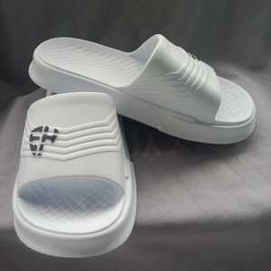 SANDAL Kokop Putih Pria Dewasa Slip-On Karet