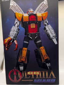KO WeiJiang Transformable Robot - L8095 Ultima Guard 63cm O mega Supreme 2025 re-issue ( with Motorized Tank light Voice and sound )