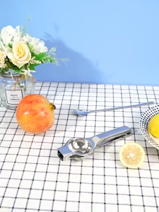 ที่คั้นมะนาวสแตนเลส หนาทนทาน อย่างดี หนา ทนทาน ขนาด 6.5/8 ซม. lemon squeezer ง่ายดายและรวดเร็ว🍋