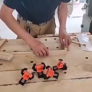 Klem Sudut Serbaguna Multifungsi 90° & 45° untuk Kerangka Kayu/DIY - Warna Hitam dengan Pelindung Ban Jari