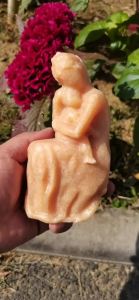 Natural Crystal Jade Stone Embrace Mother And Son Yellow Jade Carving Home Decor Desktop Ornament Valentine Craftwork Gift 1pcs