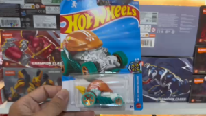 Mô Hình Xe Hot Wheels Head Gasket – Phiên Bản Kỷ Niệm Chính Hãng 1:64