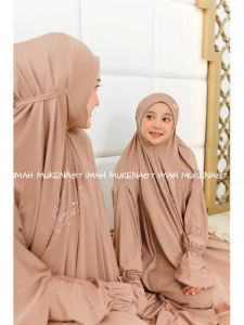(couple) MUKENA UMROH TERBARU 2024 JERSEY ZAINAB BERLENGAN KHADIJAH SWAROSKI PENUTUP DAGU BALERINA JUMBO