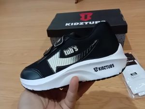 Sepatu Sekolah Anak Laki Laki Sepatu Warna Hitam Murah Tali Perekat Rekat Kecil Tanggung Umur 6-10 Tahun PAUD TK SD SMP SMA Kelas 1 2 3 4 5 6 7 8 9 0-KIDZTUBS1111040824