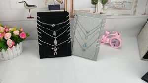 Rak Penyimpan Kalung Rantai & 8 Sekat Liontin Koleksi