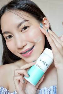 มีคูปองส่วนลด แป้งฝุ่นเคซิส Kacys แป้งฝุ่นโปรงแสง คุมมัน กันเหงื่อ ไม่อุดตันรูขุมขน ไม่ติดแมส ทาก่อนนอนได้ ใช้แทนแป้งตลับ