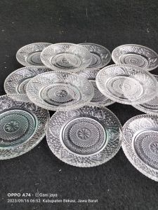 piring kecil bahan kaca (12pcs) tatakan gelas/pisin