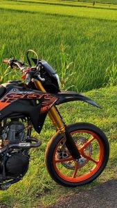 STRIPING STICKER LIS LES POLET honda CRF 150L 2019 2020 2021 2022 Full Hitam orange body standar berkualitas termurah Mahkota Sticker