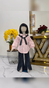 Setelan Sakila Jeans Anak Perempuan Umur 3-12 Tahun | Pakaian Premium Terbaru Baju Kemeja Katun Model Plisket Motif Flower Lengan Kembung Serut Mix Syal Denim Kombinasi Celana Jeans Panjang Model Cutbray Belah | Setelan Model Korean