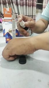 Chai xịt xương khớp Ezmove 50ml giảm đau mỏi vai gáy tê bì chân tay đau nhức xương khớp thoải mái vận động