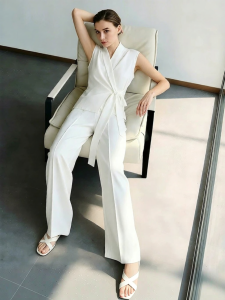 AMII | New Commuter Style Overlapping V-Neck Silk Blended Bow Tied Lightweight Flowing Blouse