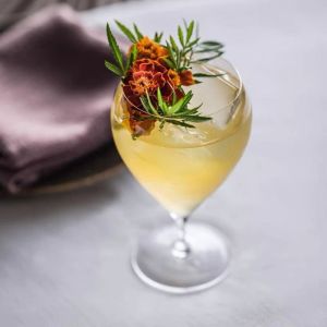 Waterdrop Shaped Champagne Glass Crystal Highball Cup Whiskey Glass Oral Blow Glassware European Style Popular Internet Celebrity