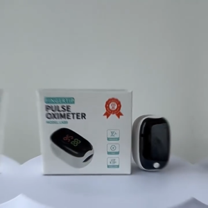 【Pulse Oximeter | Finger Clip Blood Oxygen & Pulse Rate Monitor】Compact & Lightweight All-Season Portable Design Quick
