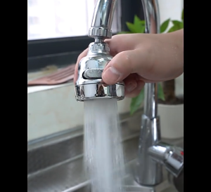 Universal Anti-Splash Water Saving Faucet Sprayer Aerator 360° Rotation Kitchen Sink Faucet Extender Tap Head Bathroom Faucet Adapter