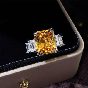 Huitan Simple Geometric Square Shaped Rings for Women with Brilliant CZ Stone Temperament Elegant Wedding Bands Trendy Jewelry