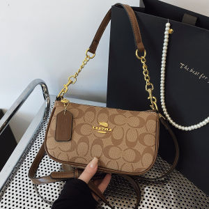Elegant British Style Womens Mini Crossbody Bag Luxury Underarm Chain Shoulder Bag Versatile Casual Print PU Leather Handbag