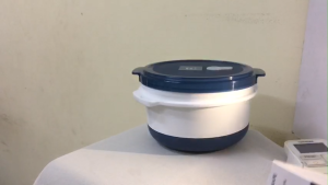 Hộp nhựa tròn 2 đáy 1050ML đựng thực phẩm của Thái Lan kín hơi công nghệ Microban kháng khuẩn nút thoát khí. TL606