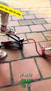 Bơm đạp chân mini xe đạp xe máy đa năng