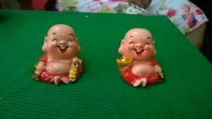 Bộ hai tượng Di Lặc cười cầm thỏi vàng-xâu tiền