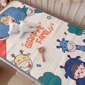 [TẶNG GỐI KÈM] Chiếu điều hòa cao su non kích thước 60x120cm chiếu điều hòa làm mát cho bé dễ ngủ và ngủ ngon hơn chiếu cao su non 3D làm mát chiếu nằm cho bé họa tiết phi hành gia hươu cao cổ sở thú dễ thương ngộ nghĩnh đáng yêu