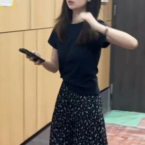 Shalldoer | Slim Fit Basic Round Neck Short Sleeve T-Shirt Womens Summer Thin Style Base Layer Top Solid Color Pure Simple Design