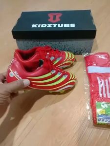 KIDZTUBS Paket Komplit Sepatu Bola & Kaos Kaki Anak
