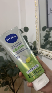 NIVEA Extra Bright C&AHA Vitamin Body Serum 300ml / 170ml / 70ml (Losen Badan)