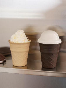 Original Ceramic Ice Cream Coffee Cup High Aesthetic Value Portable Water Cup Birthday Gift Ceramic Cup with Lid Utility Cup