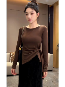 เสื้อยืดแขนยาวทรงสลิมฟิตสำหรับผู้หญิง ทรงเข้ารูป เอวสูง ผ่าหน้าอก สไตล์เกาหลี แฟชั่นฤดูใบไม้ร่วง เสื้อยืดคอกลม