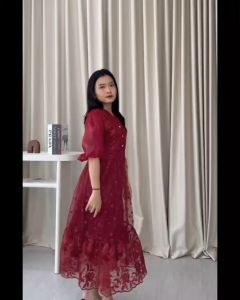 Fashion Pesta Premium: Gaun Terbaru dan Model Trendi