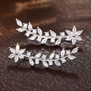 Huitan Aesthetic Flower Stud Earrings Climb Ear Earrings Exquisite Womens Ear Accessories with Dazzling CZ New Fashion Jewelry
