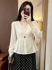 TIANQIANHUI | Áo Blouse V-Neck Thêu Ren Tay Bồng Ngắn