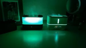 300ml เปลวไฟ เครื่องพ่นอโรม่า เครื่องพ่นไอน้ำ น้ำมันหอมระเหยใช้สำหรับ น้ำมันหอมระเหยในบ้าน สำนักงานยนต์ Humidifier Home