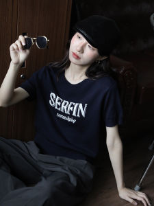 เสื้อยืดคอกลมแขนสั้นถักพิมพ์ลายตัวอักษรสำหรับผู้หญิงในช่วงฤดูร้อน สไตล์เรียบง่าย เสื้อผ้าทำงานแบบยูนิเซ็กซ์ คอตตอน 98%