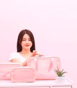 CB Tas Kosmetik Transparant Washbag Pouch Travel Make Up Bag Organizer Waterproof WK664 Cosmetik - Nylon+Spandex, Panjang 28 cm, Fit BB 40-65 kg, Fit Ukuran Bra 32-36, Include Cup Bra, Tanktop Bra dengan Tali yang Bisa Dilepas - 1 Pcs Tank Top Kemben (EXPORT)