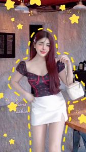 ครอปแขนสั้นดีเทลกุ๊นขอบสีแดง ลายเชอร์รี่ 2สีพร้อมส่ง