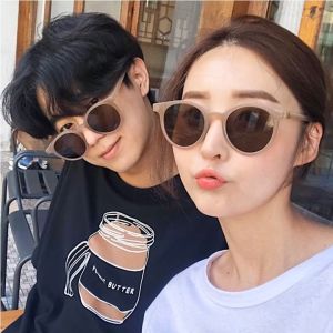 Koreas Personalized Ultra-Light Round-Frame Sunglasses The Same Style As The Internet Celebritys Anti-UV Sunglasses Cermin Mata Hitam