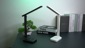 Lampu Meja Belajar LED Pelindung Mata USB 8W 3 Warna